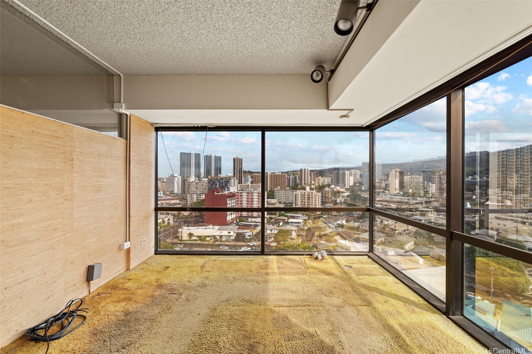1750 Kalakaua Avenue 1511