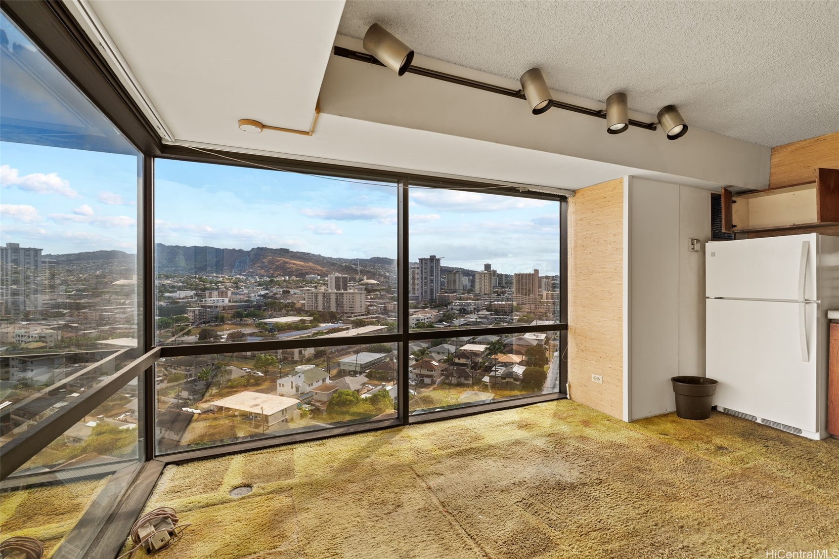 1750 Kalakaua Avenue 1511