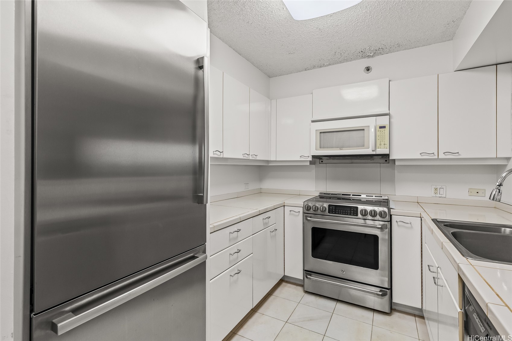 415 South Street 503