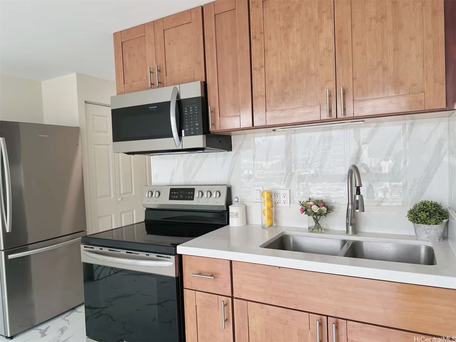 2211 Ala Wai Boulevard 2810