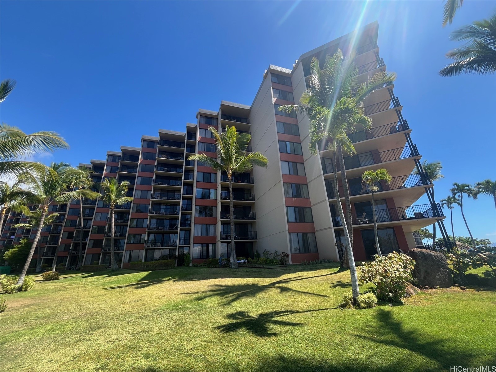 3445 LOWER HONOAPIILANI Roads 212