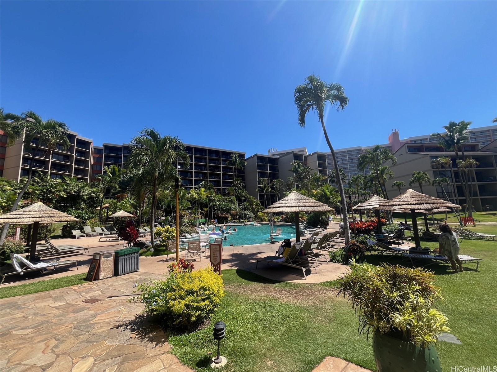 3445 LOWER HONOAPIILANI Roads 212