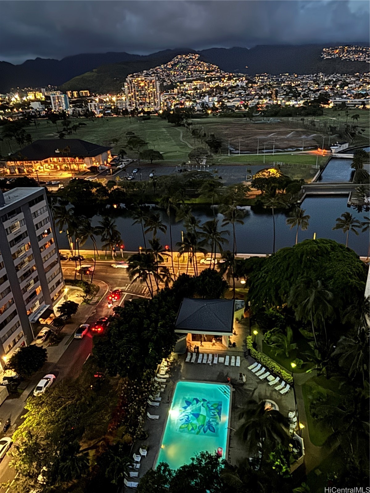 Liliuokalani Gardens Condominium