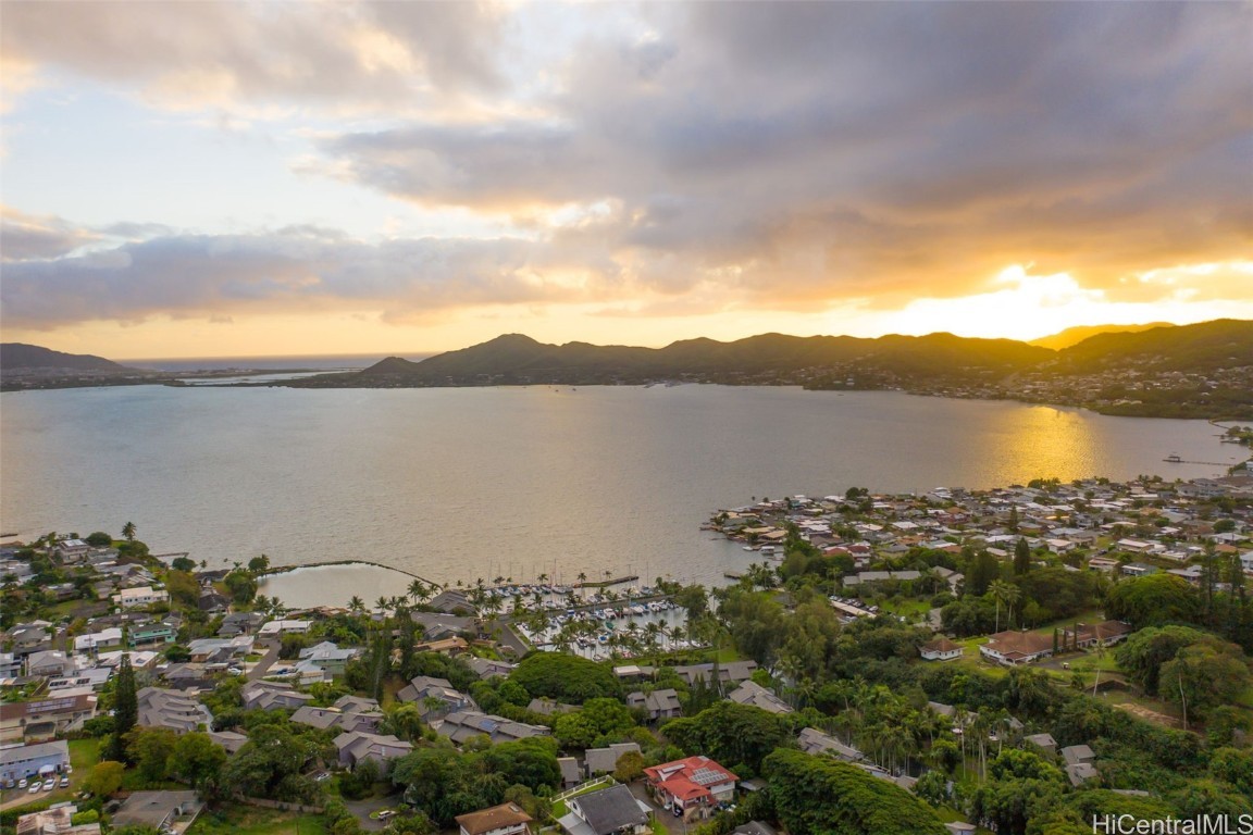 Makani Kai Marina Condominium