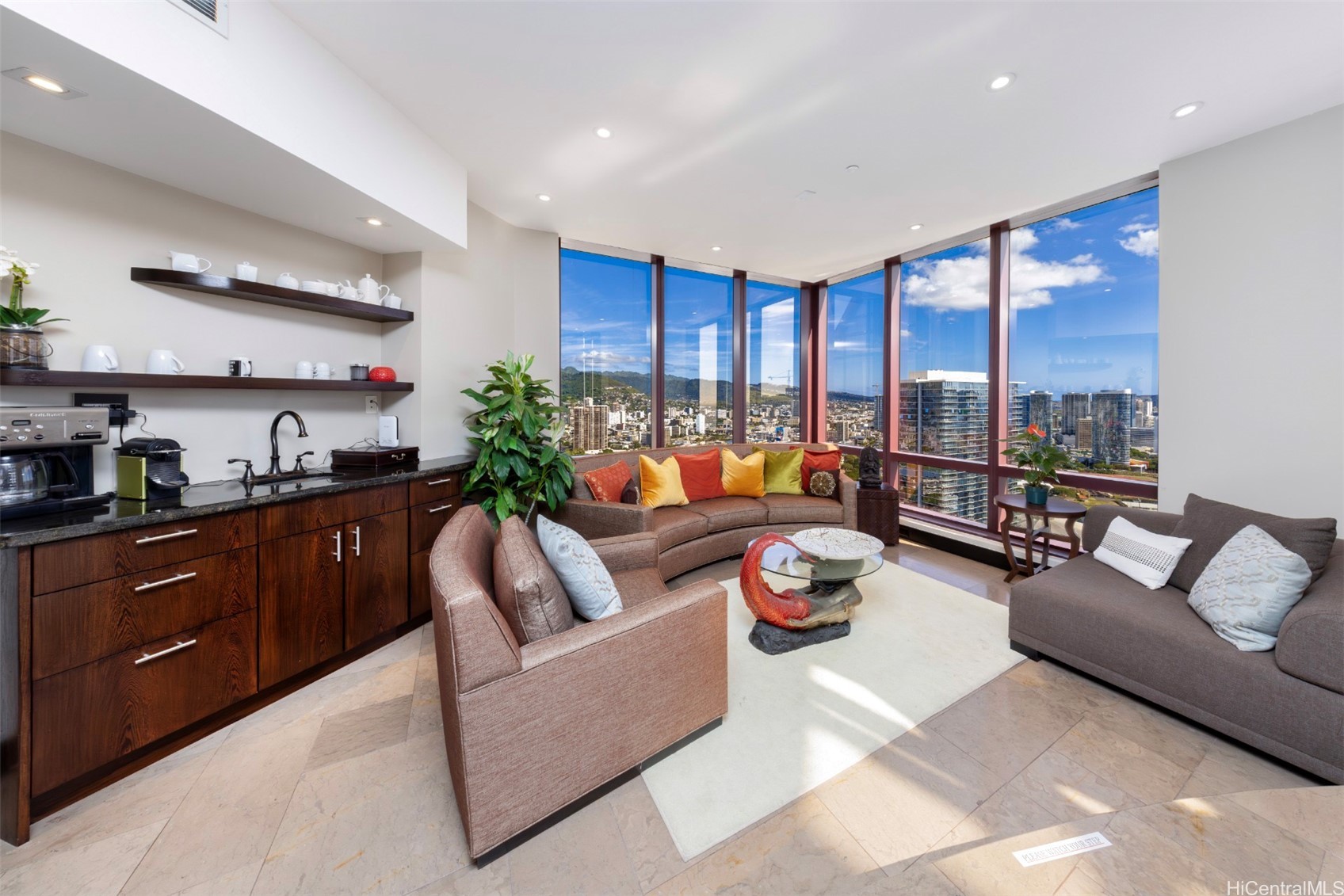 725 Kapiolani Boulevard 3901