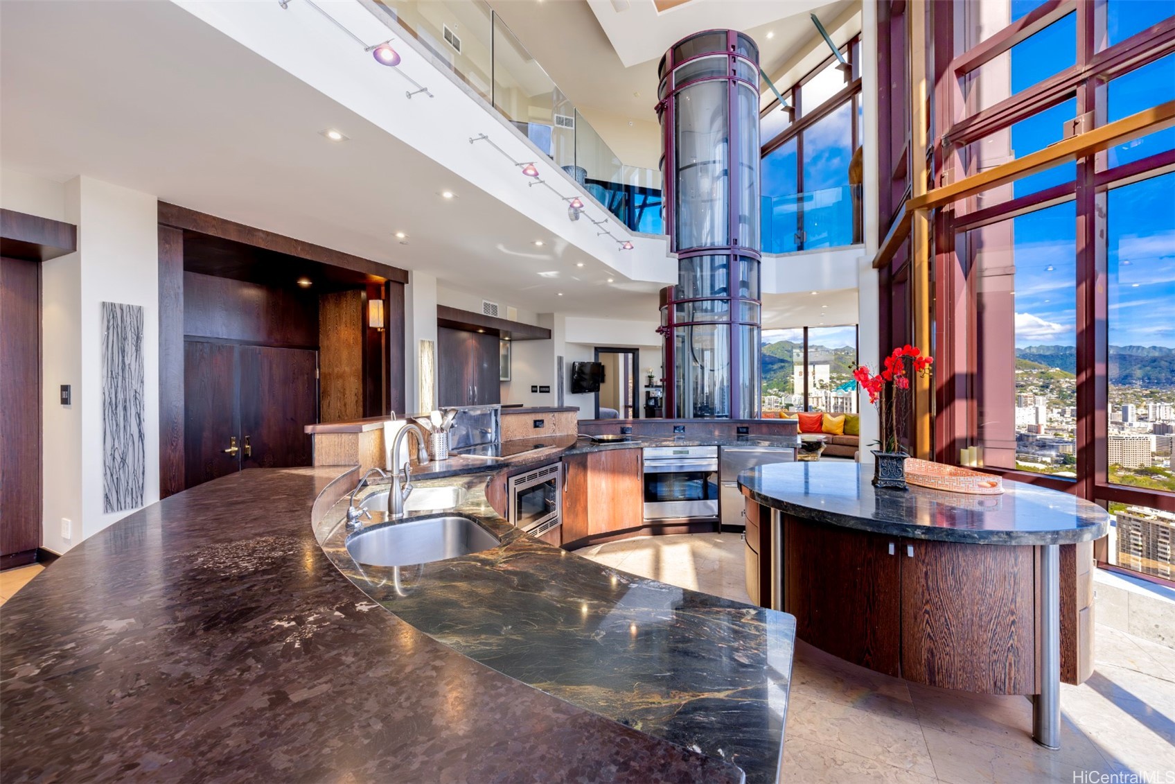 725 Kapiolani Boulevard 3901