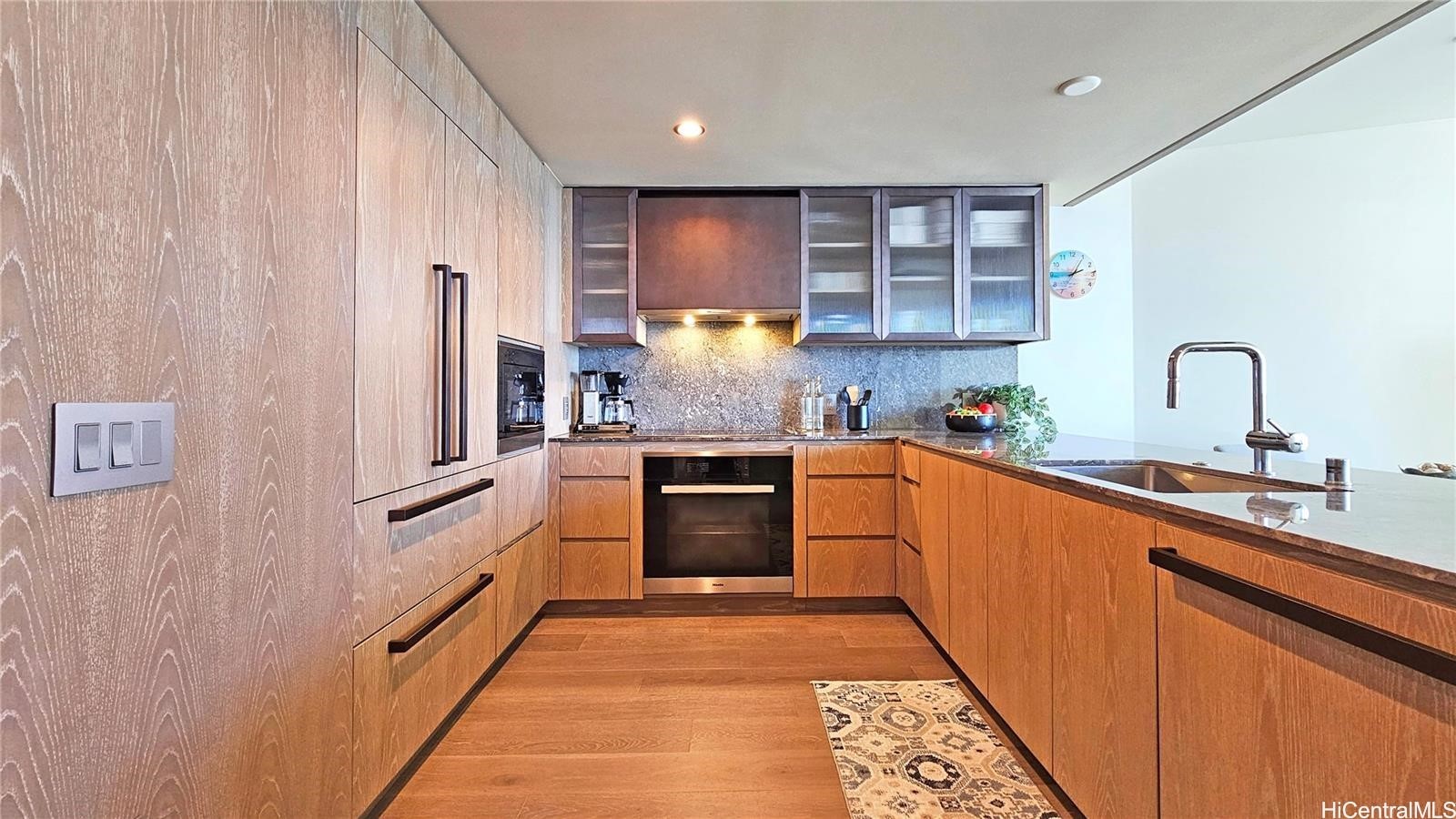 1000 Auahi Street 3504