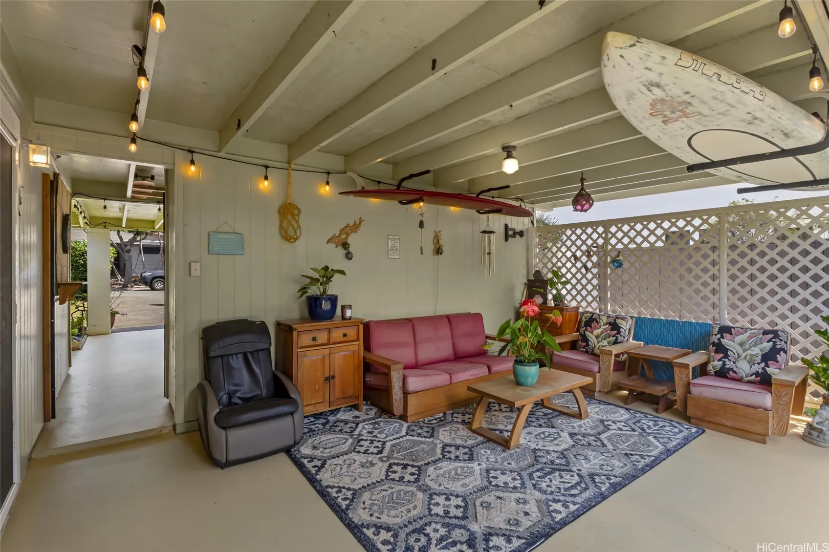 Honolulu, Hawaii 96825, United States, 4 Bedrooms Bedrooms, ,2 BathroomsBathrooms,Residential,Pending,111141