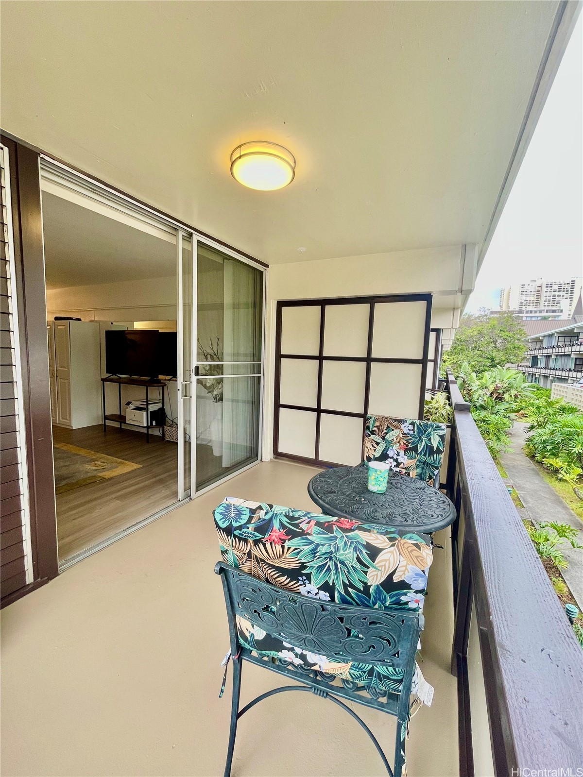 1630 Makiki Street C201