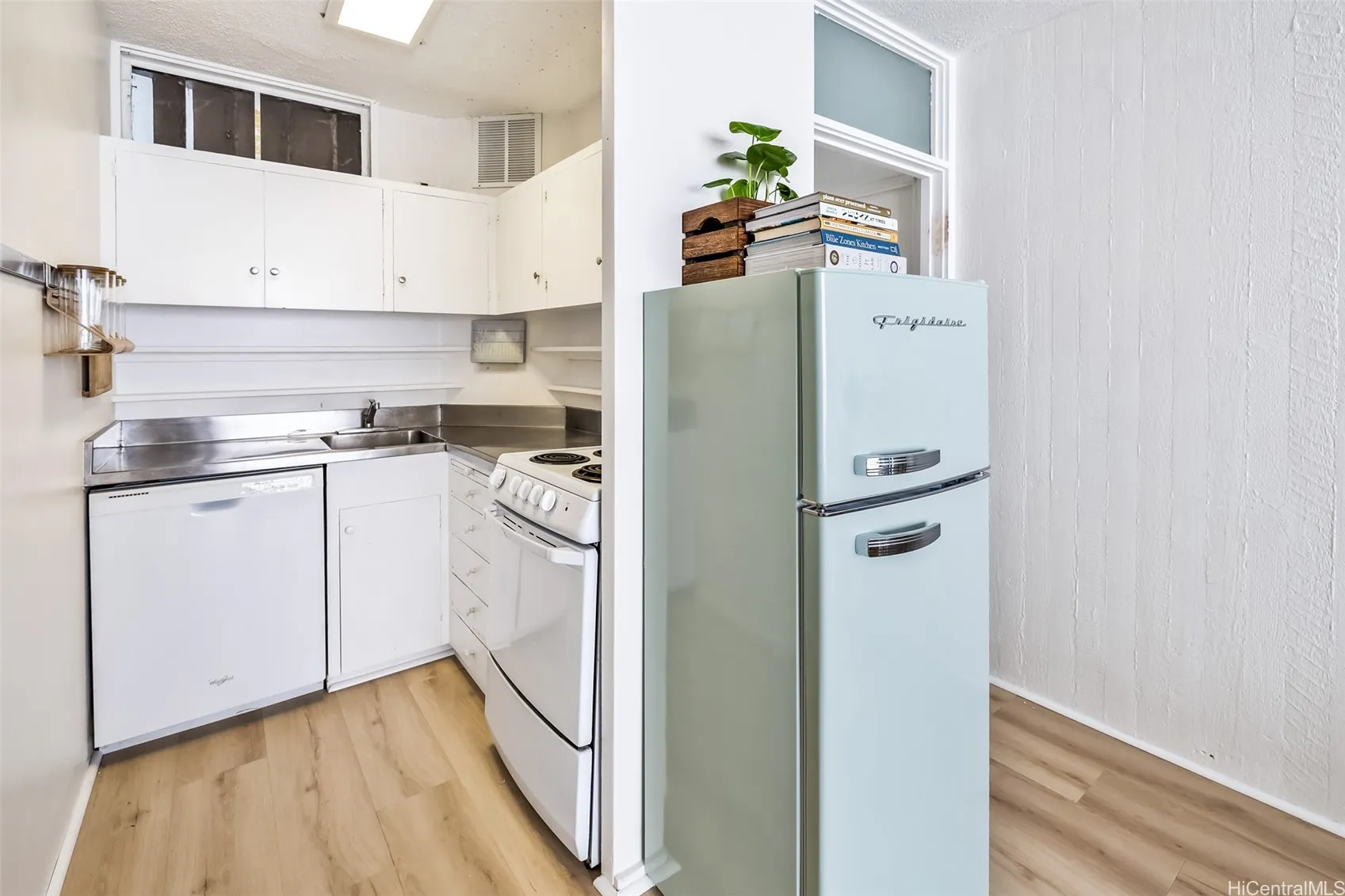 Honolulu, Hawaii 96815, United States, ,1 BathroomBathrooms,Residential,Active,176172