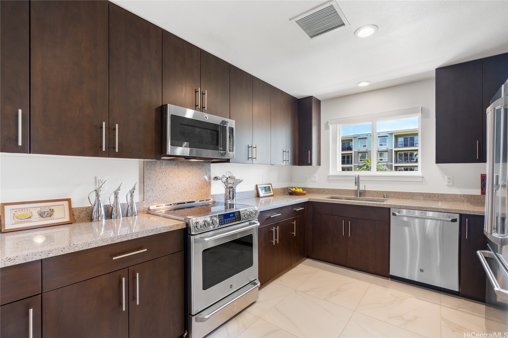 437 Kailua Road 6107