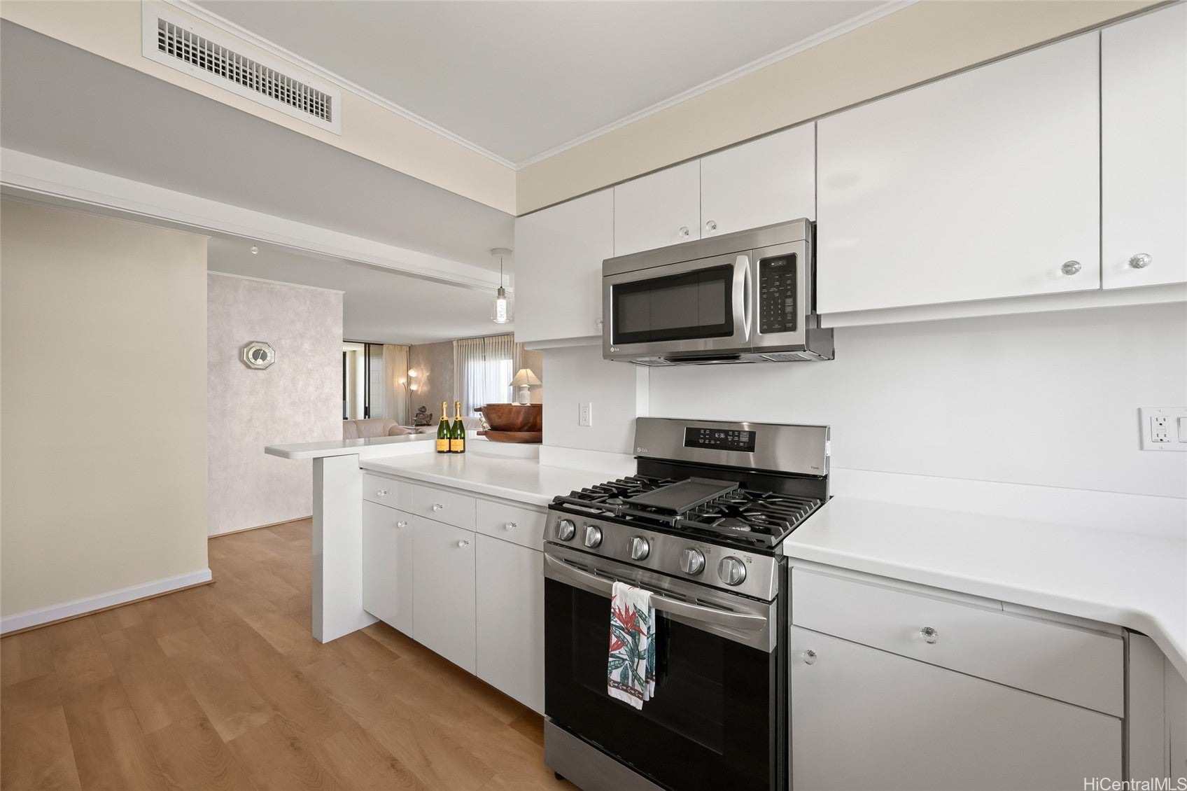 1600 Ala Moana Boulevard 912