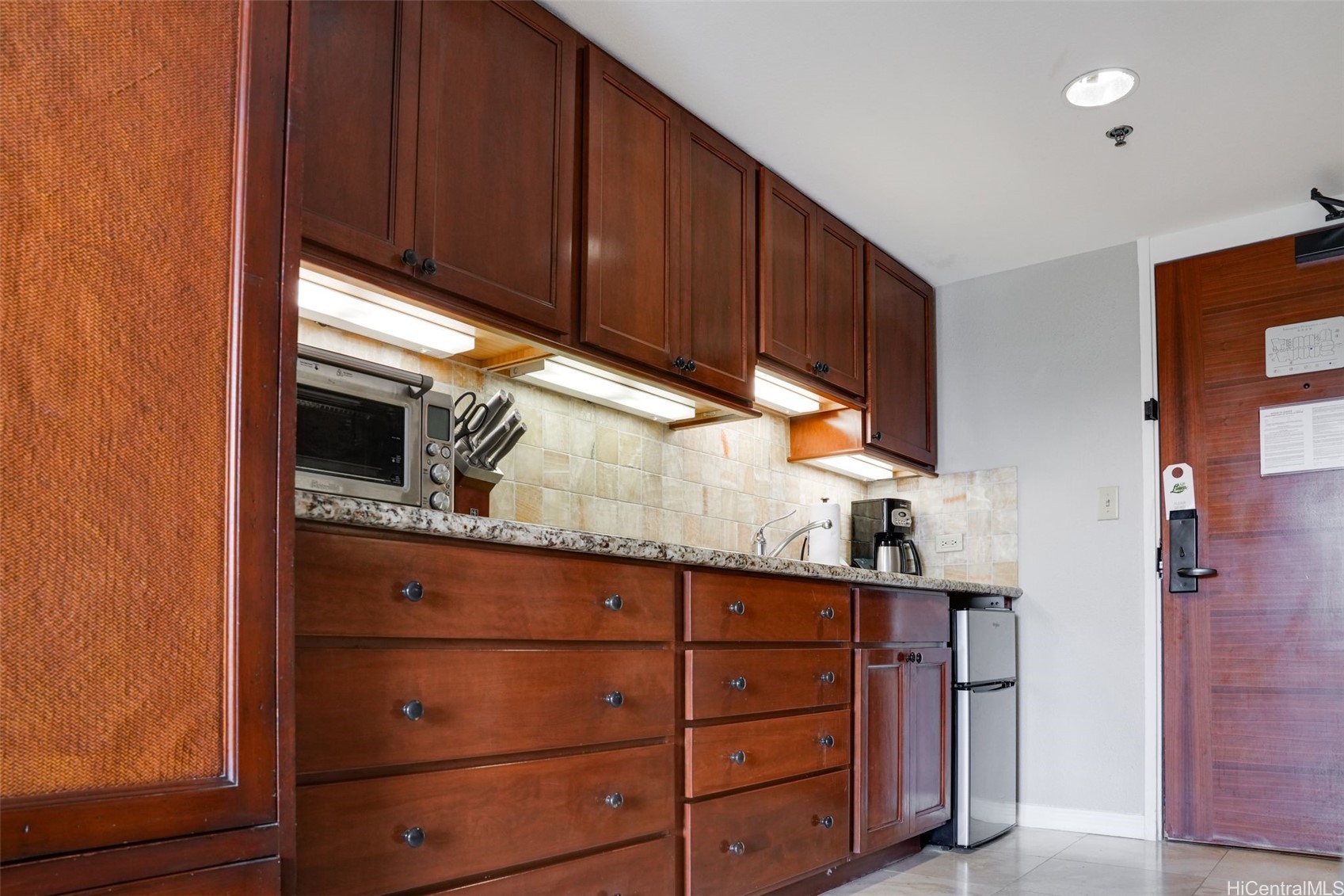 2045 Kalakaua Avenue 114