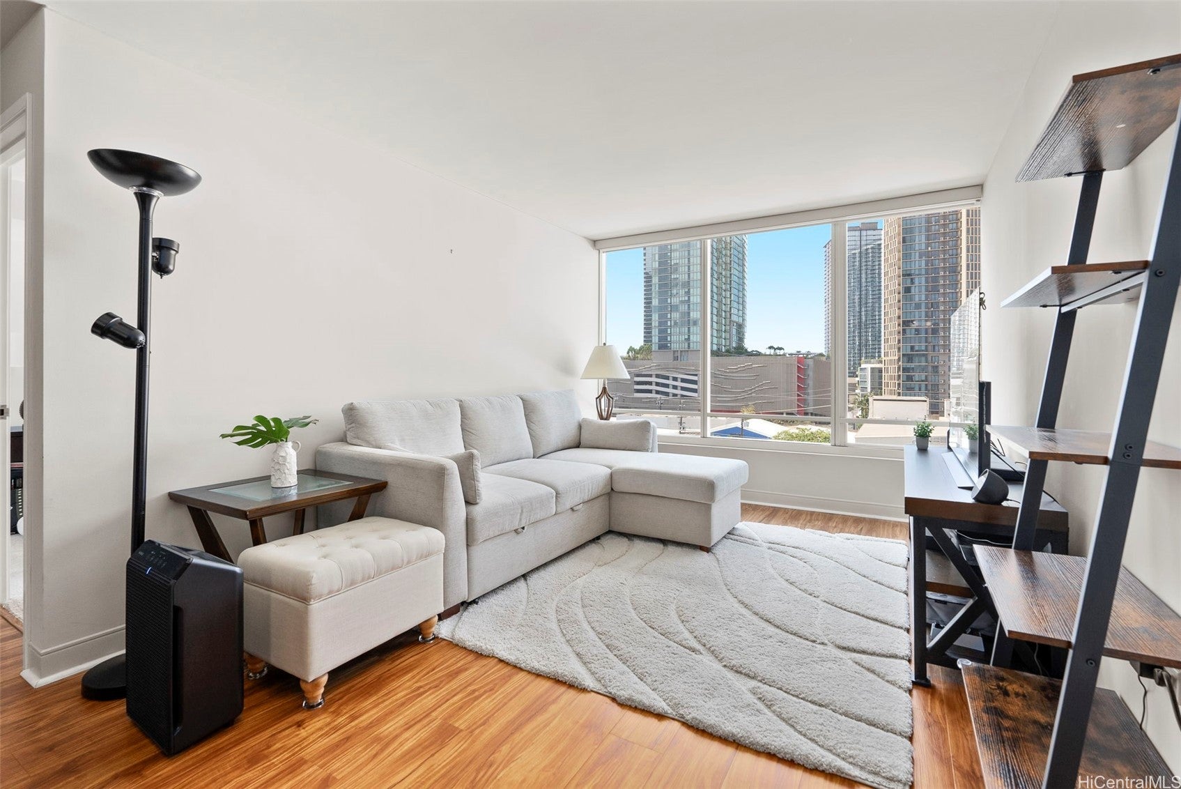 1009 Kapiolani Boulevard 709
