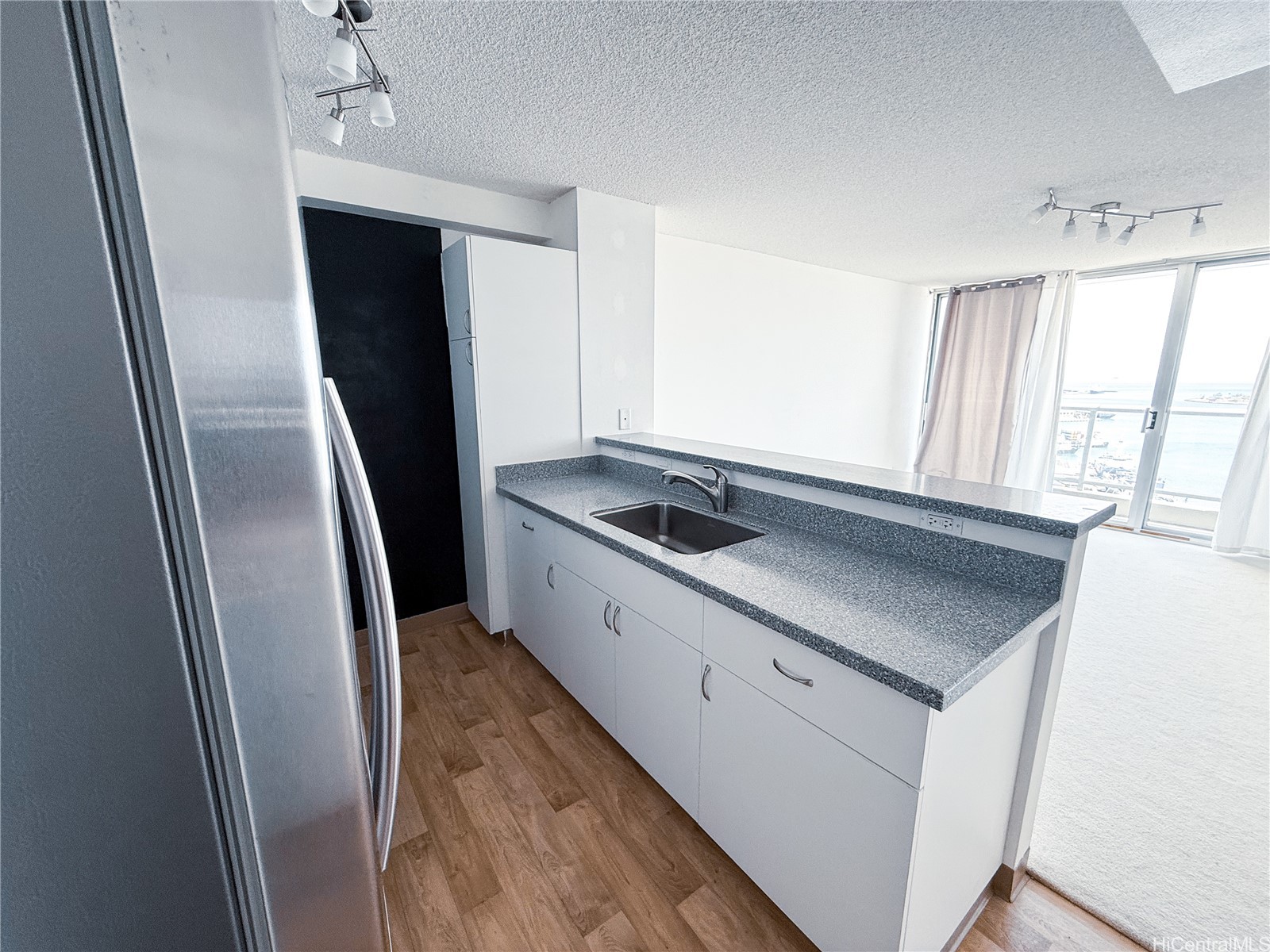 215 N King Street 2205