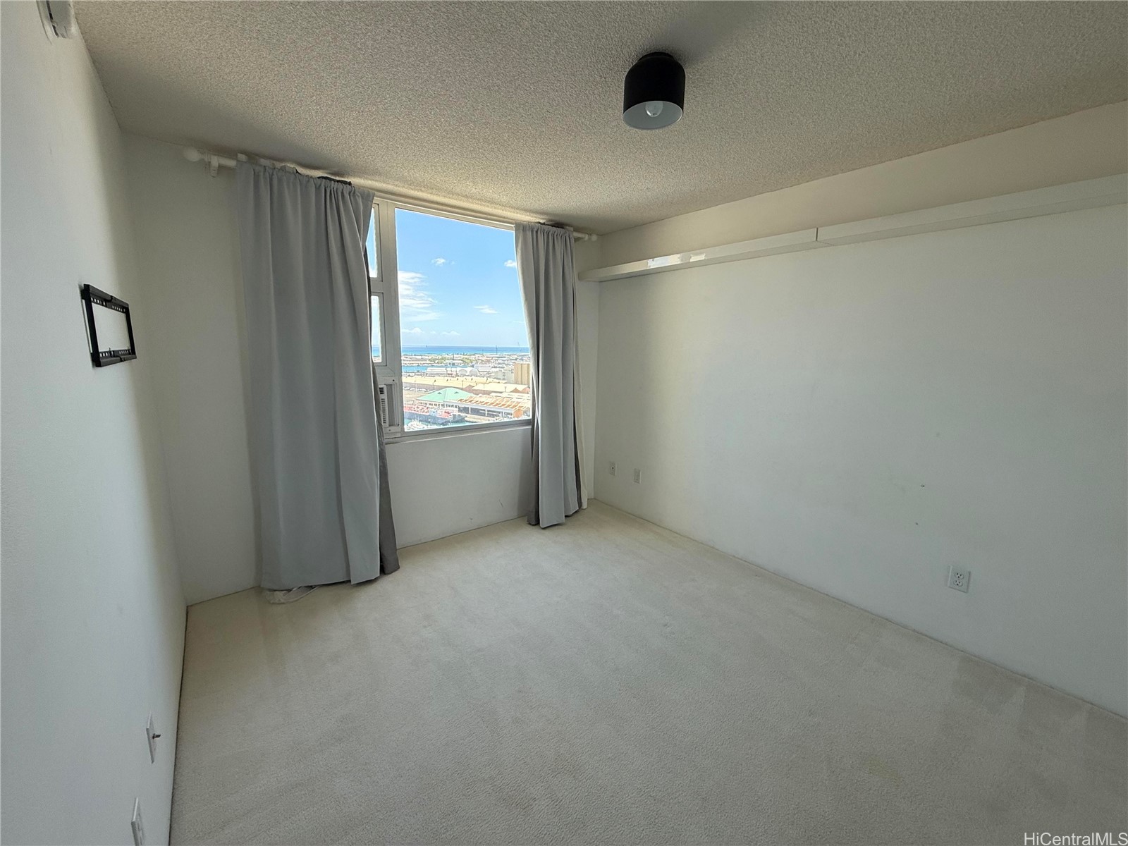 215 N King Street 2205