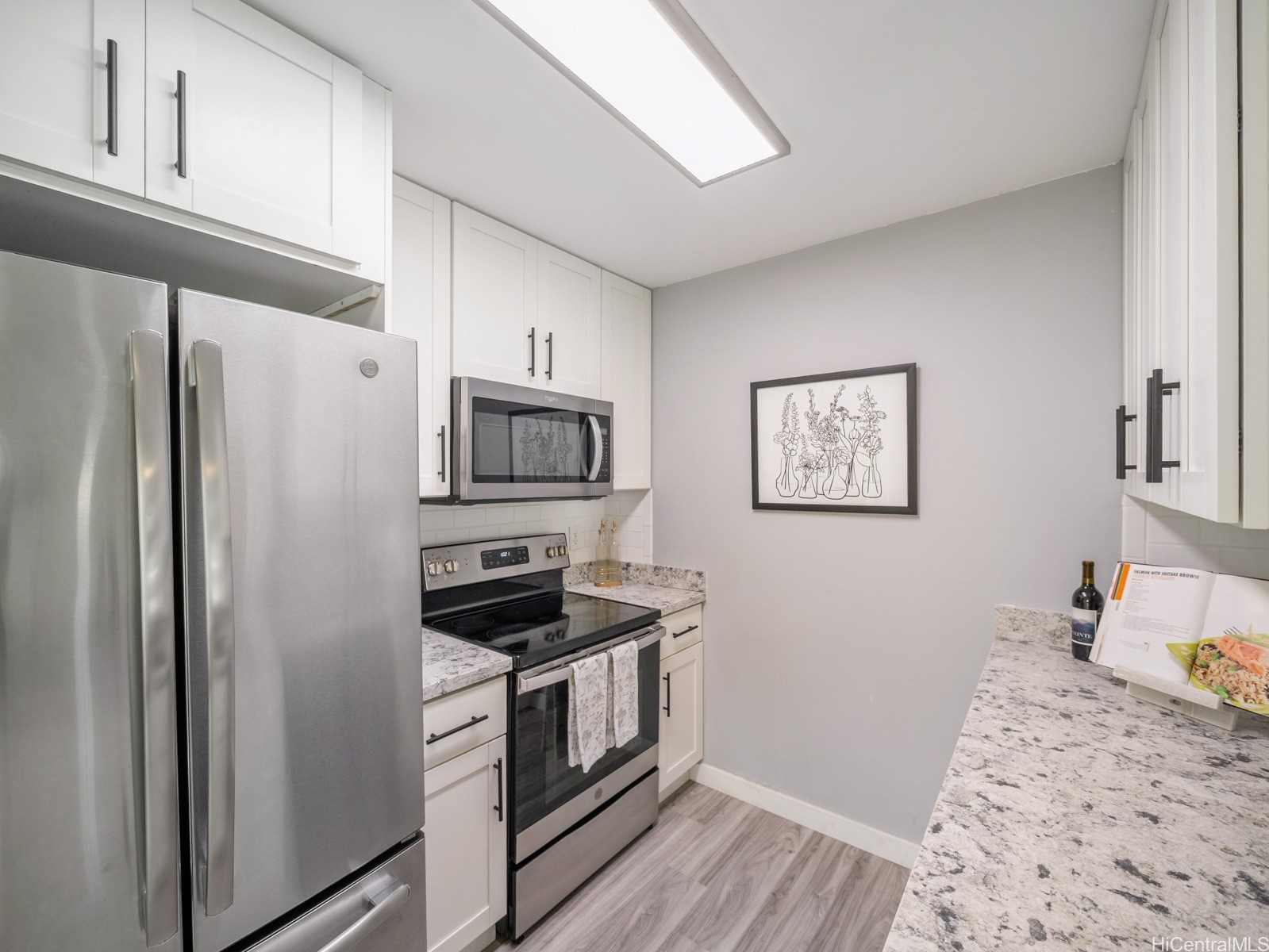 94-1457 Waipio Uka Street O204