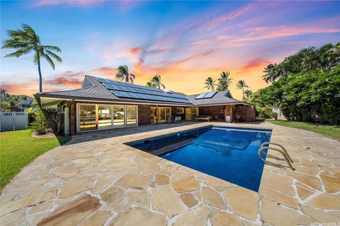 Photo of 101 Kailuana Place, Kailua, HI 96734 (MLS # 202519042)