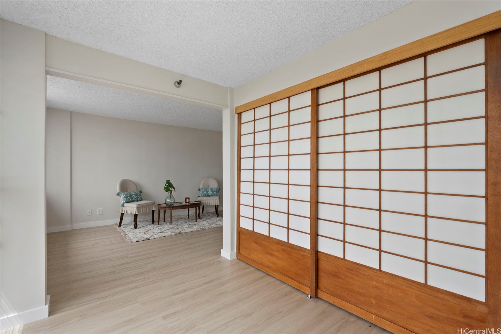 2542 Date Street 904