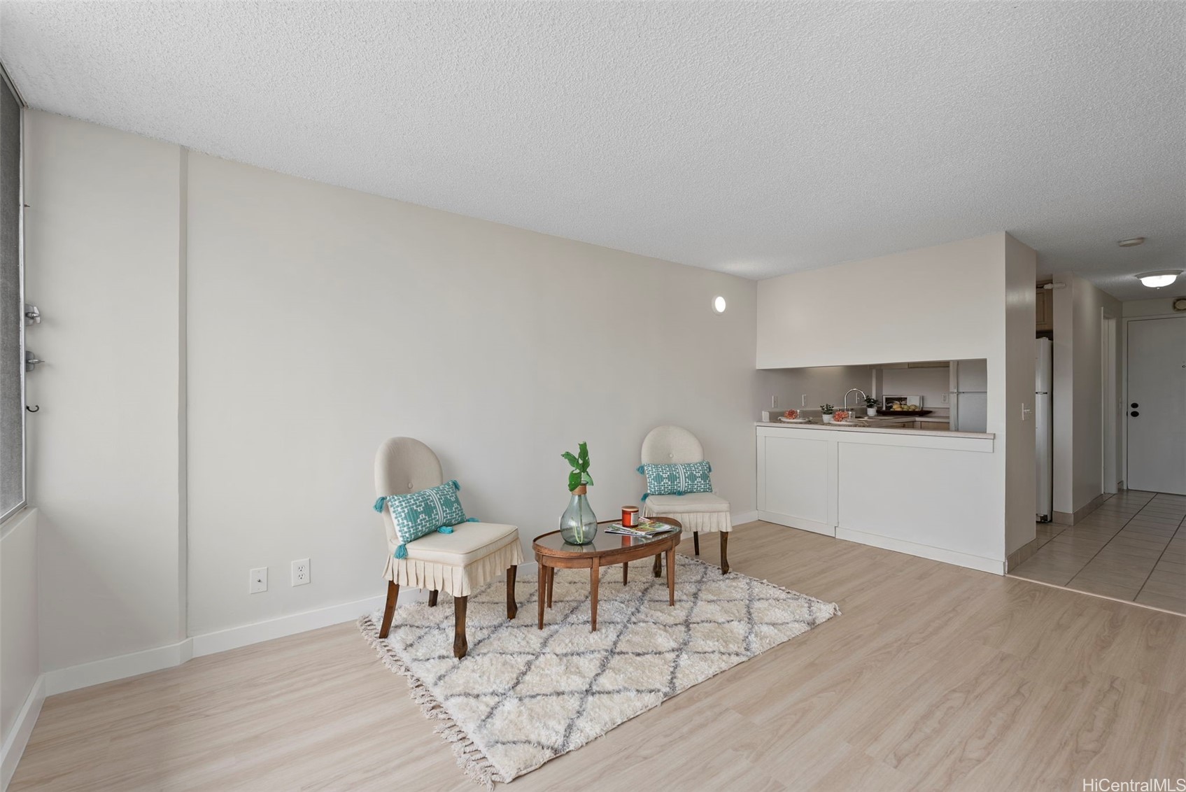 2542 Date Street 904
