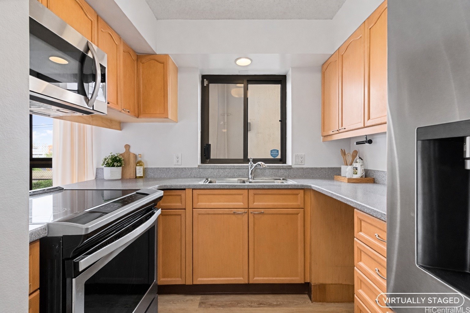 3138 Waialae Avenue 136