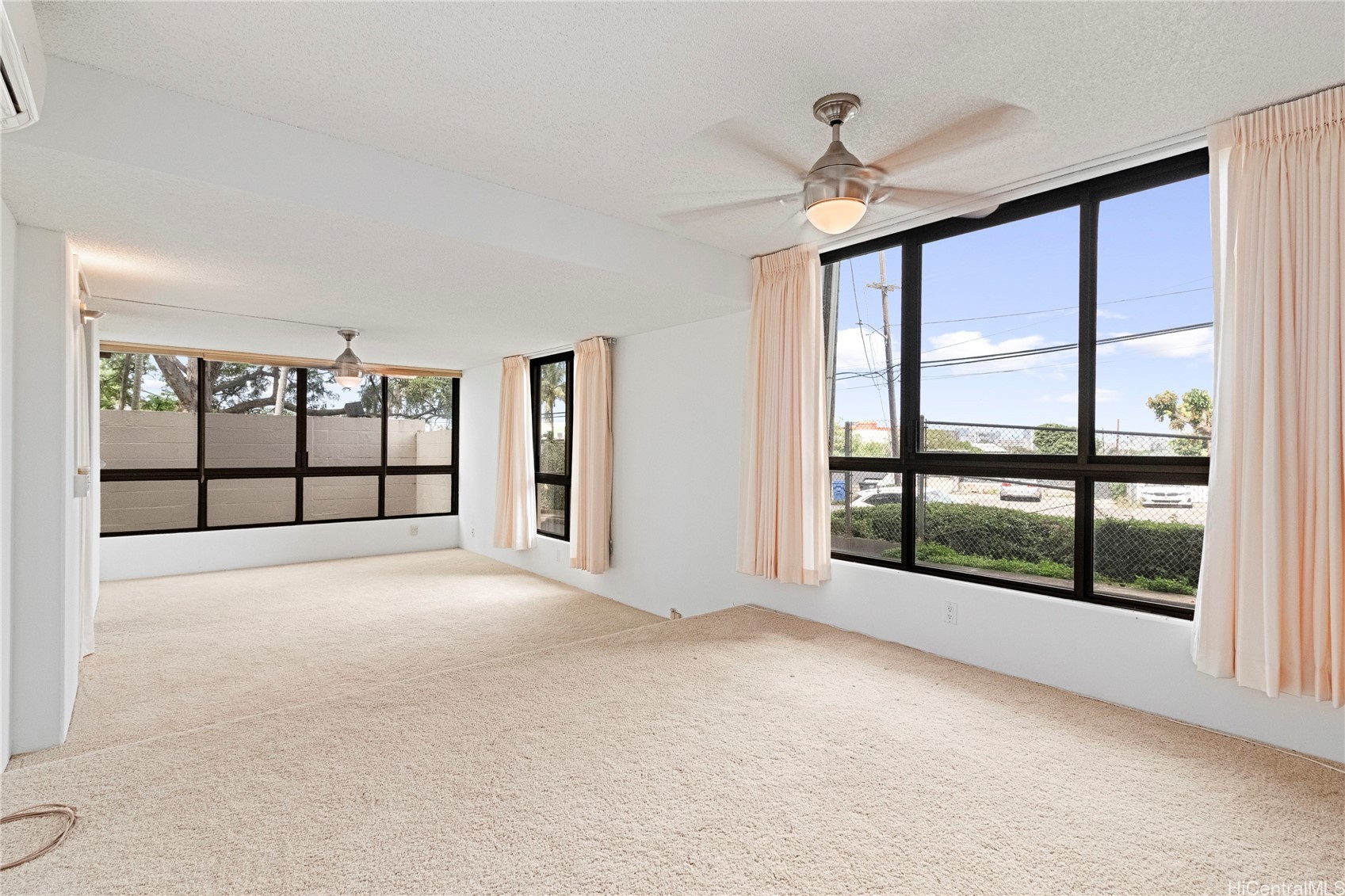 3138 Waialae Avenue 136