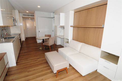 987 Queen Street 1208 Honolulu HI 96814