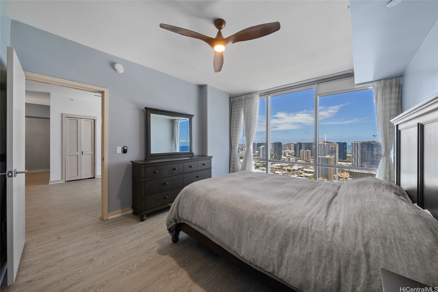 555 South Street 4202