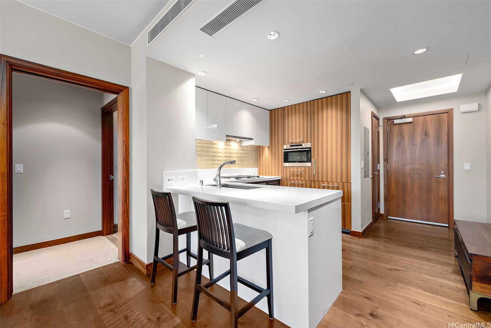 1555 Kapiolani Boulevard PH 2110