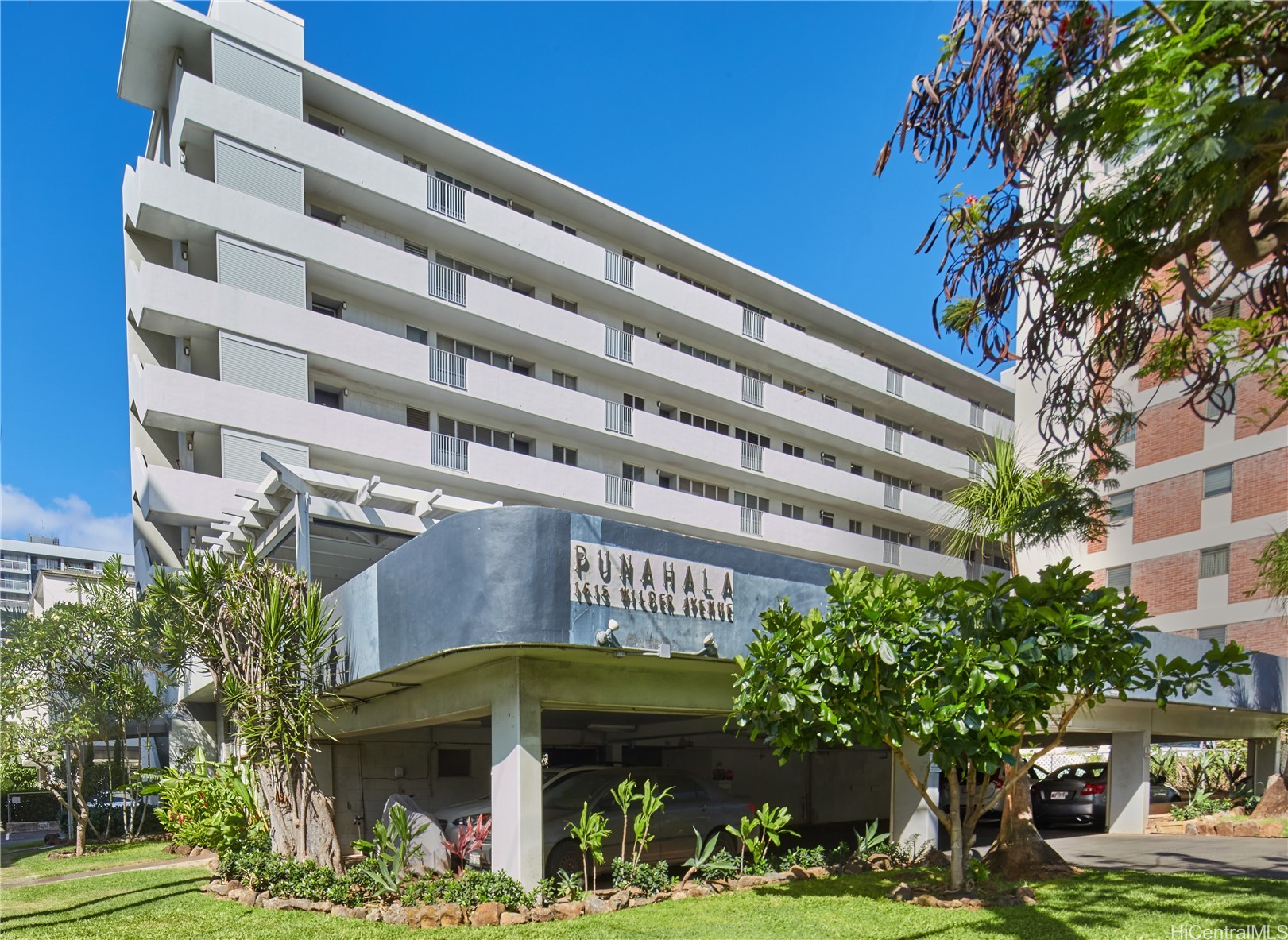 Punahala Apts Condominium