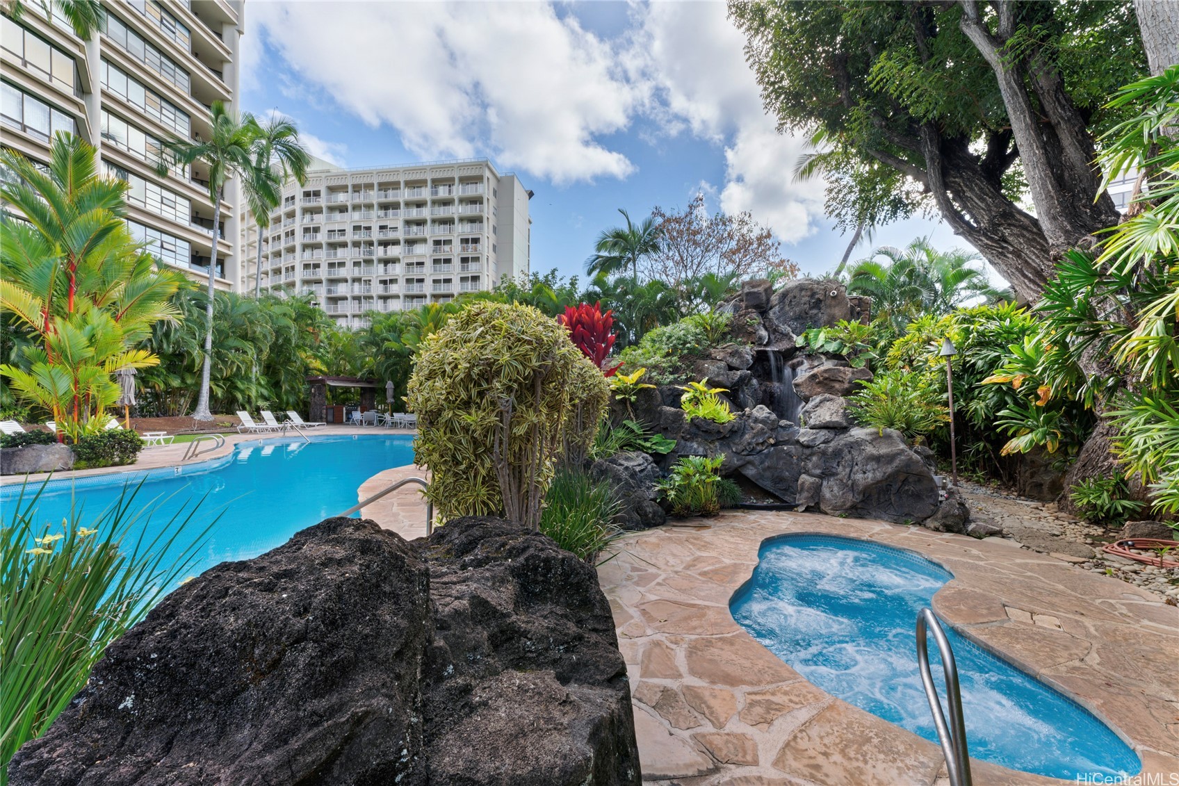 Punahou Cliffs Condominium