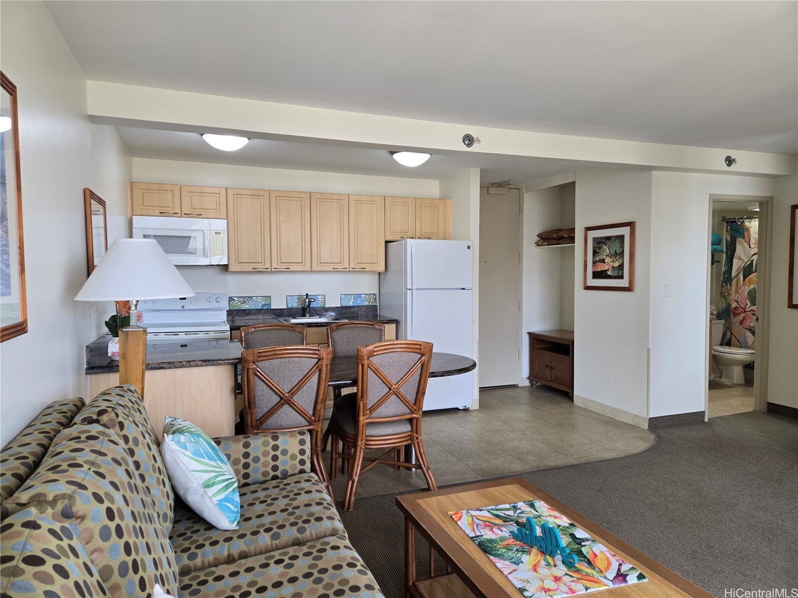 229 PAOAKALANI Avenue 1812 (NUC)