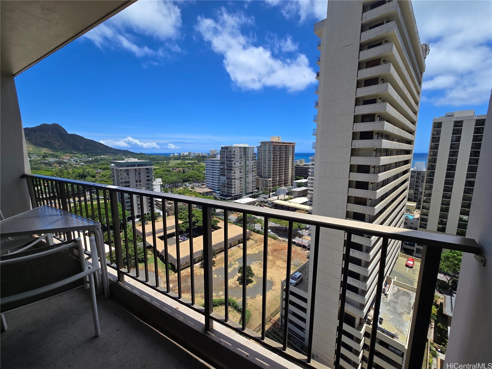 229 PAOAKALANI Avenue 1812 (NUC)