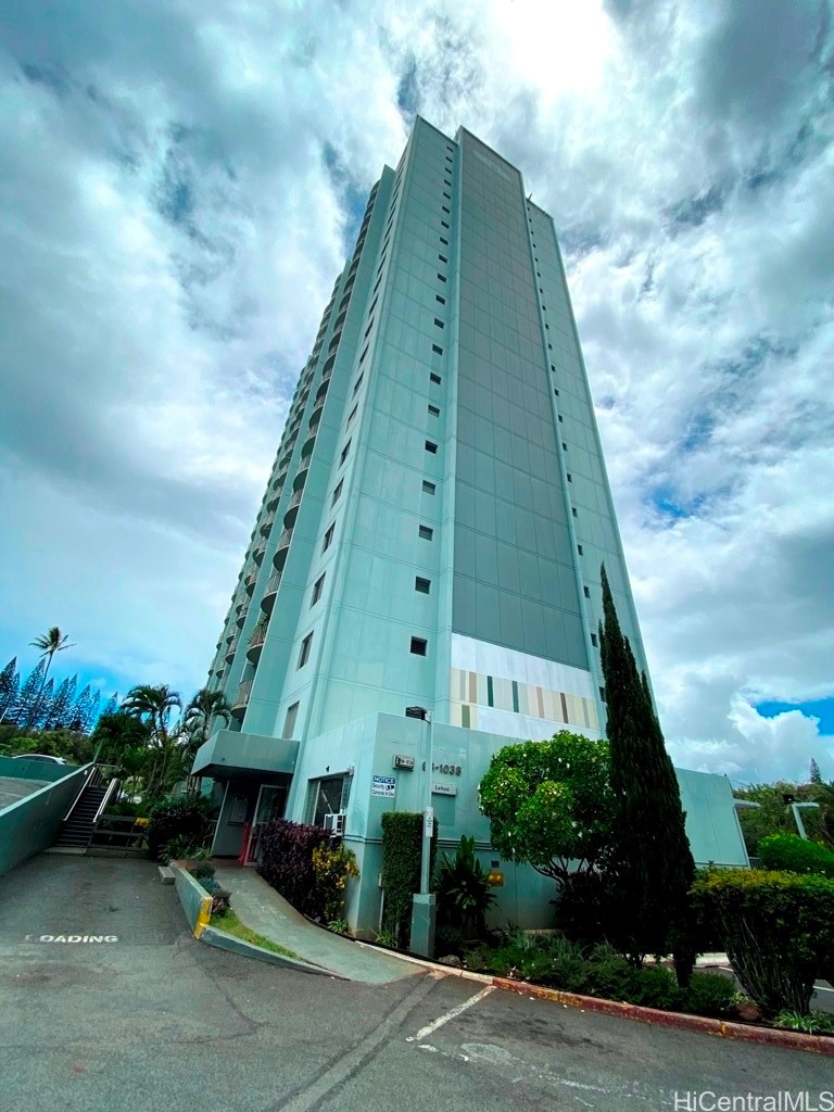 Pearl Ridge Gdns & Twr Residential Lease