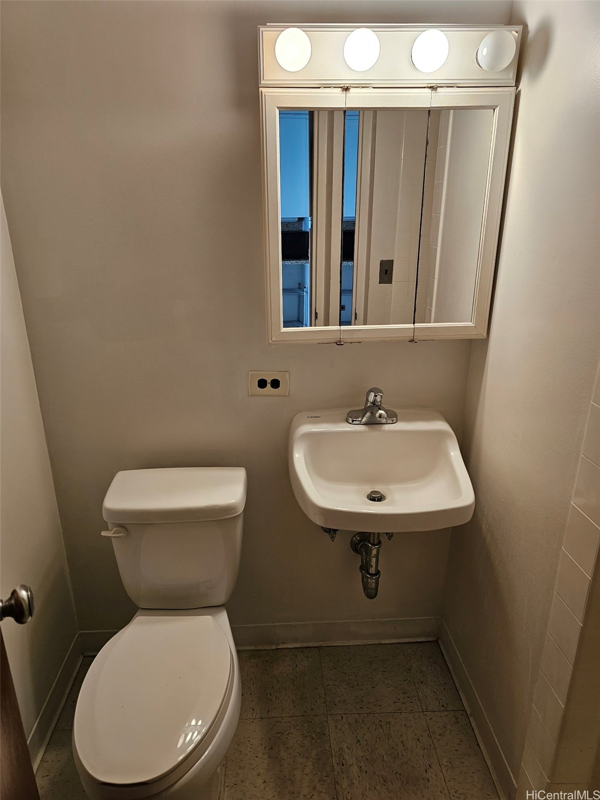 1511 Nuuanu Avenue 634