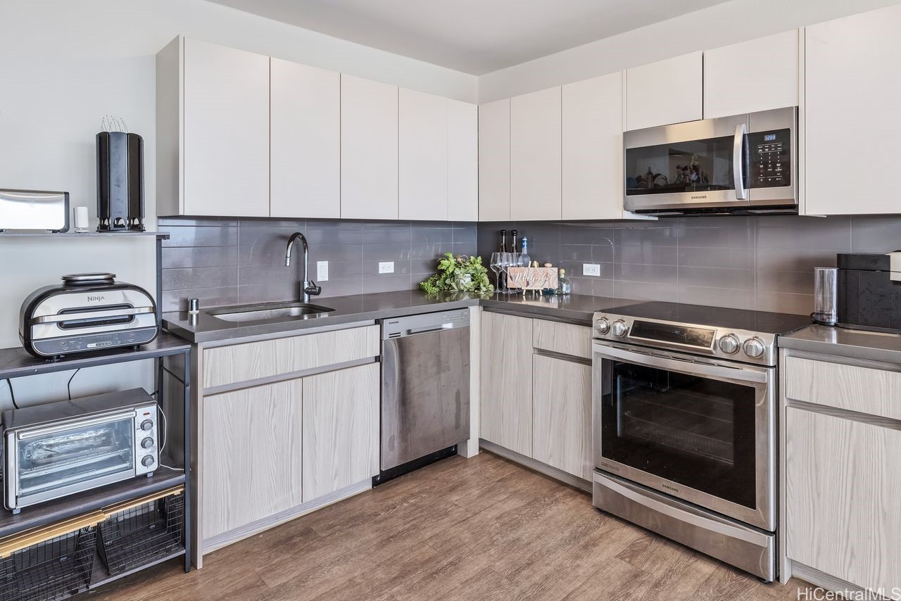 1631 Kapiolani Boulevard 3706