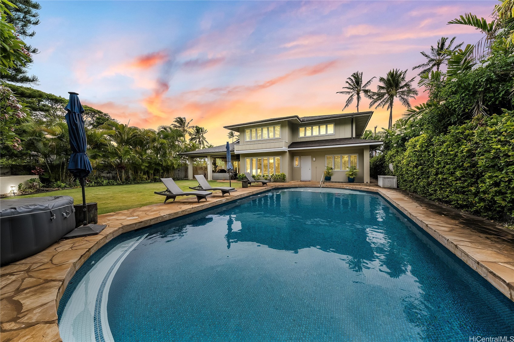 1319 Mokulua Drive