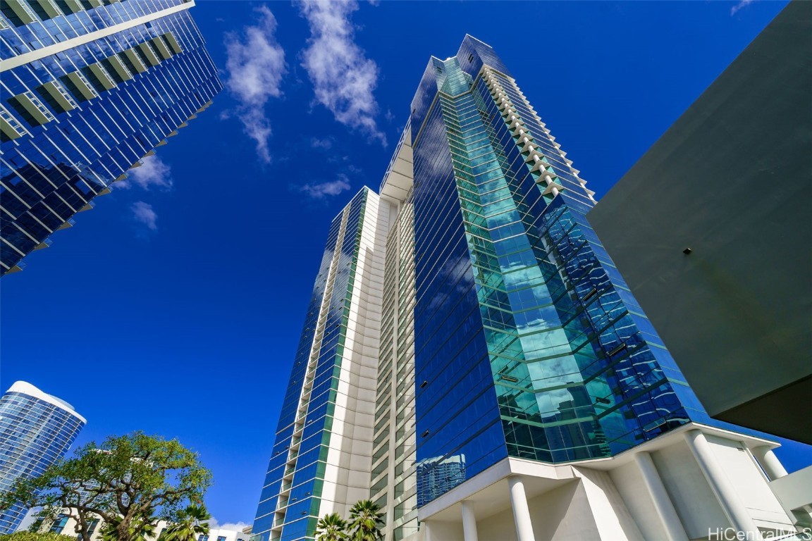 Hawaiki Tower Residential Lease