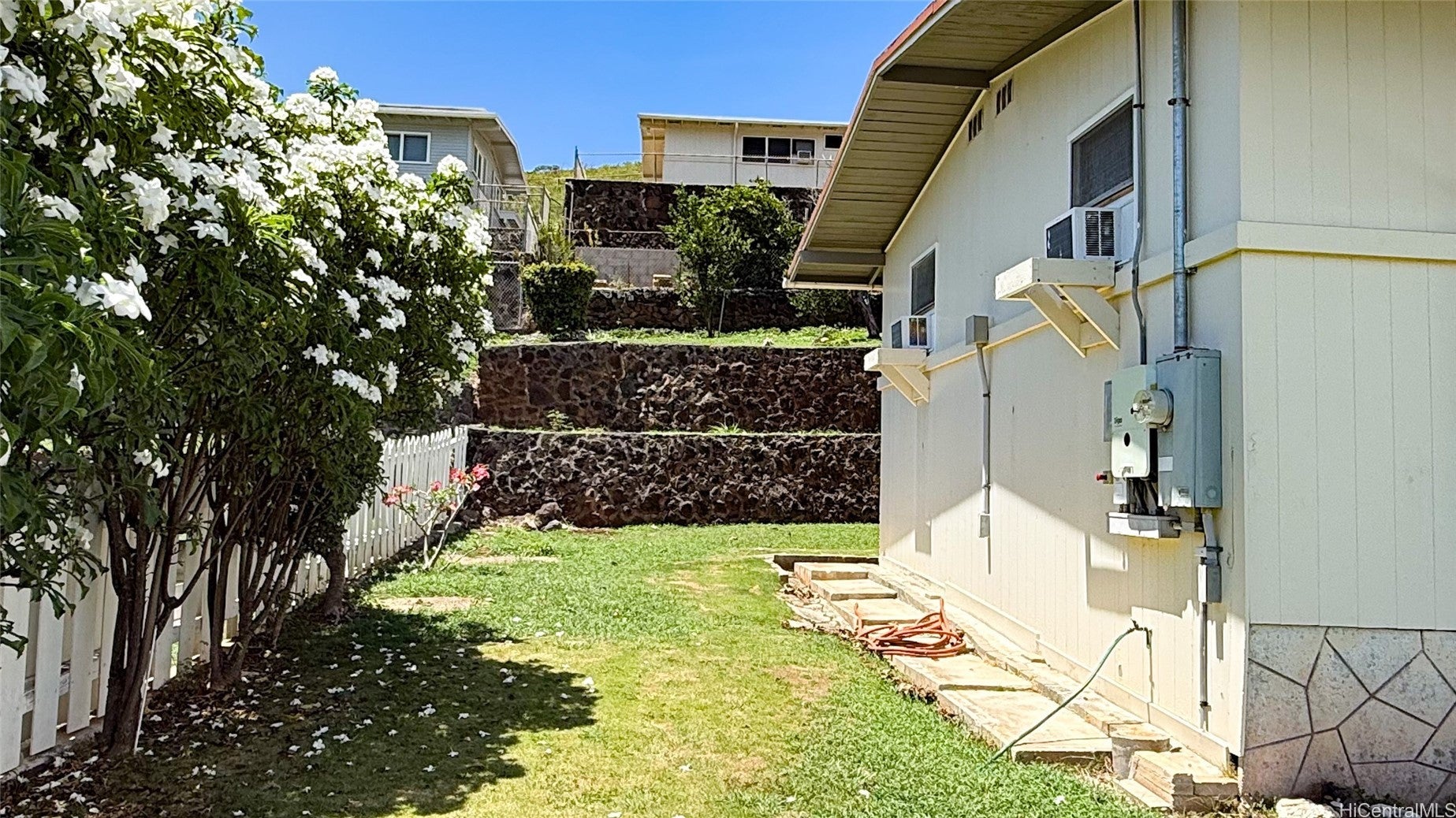 1654 Haku Street