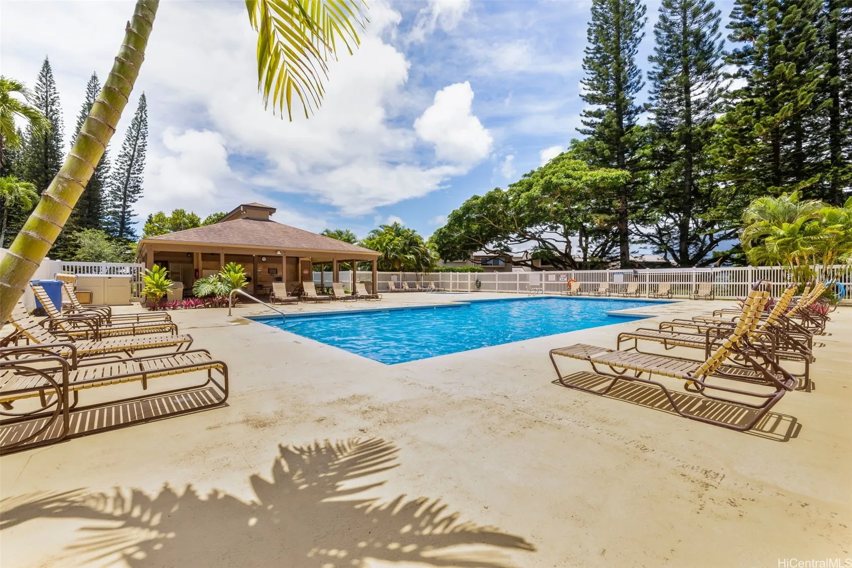 Kaneohe, Hawaii 96744, United States, 3 Bedrooms Bedrooms, ,2 BathroomsBathrooms,Residential,Active,163823