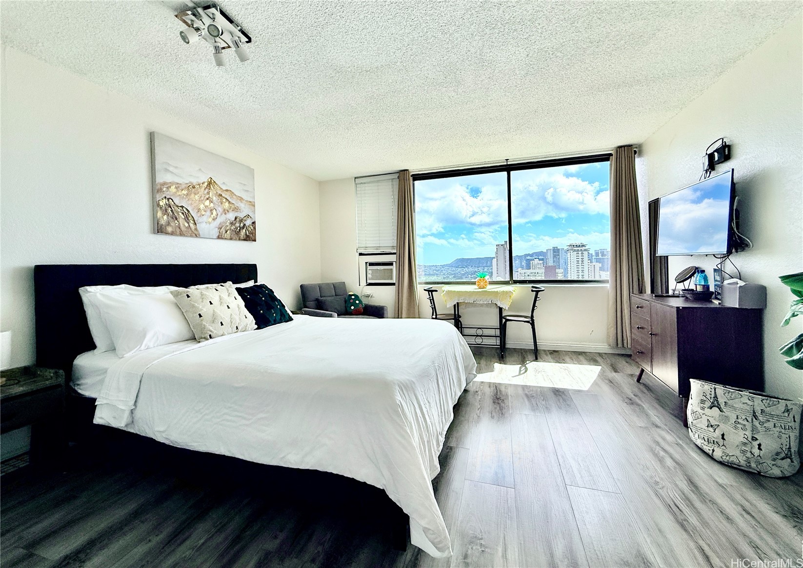 444 Niu Street 3204