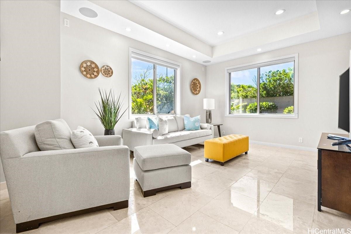 4218 Kaimanahila Street