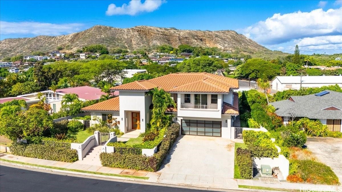 4218 Kaimanahila Street