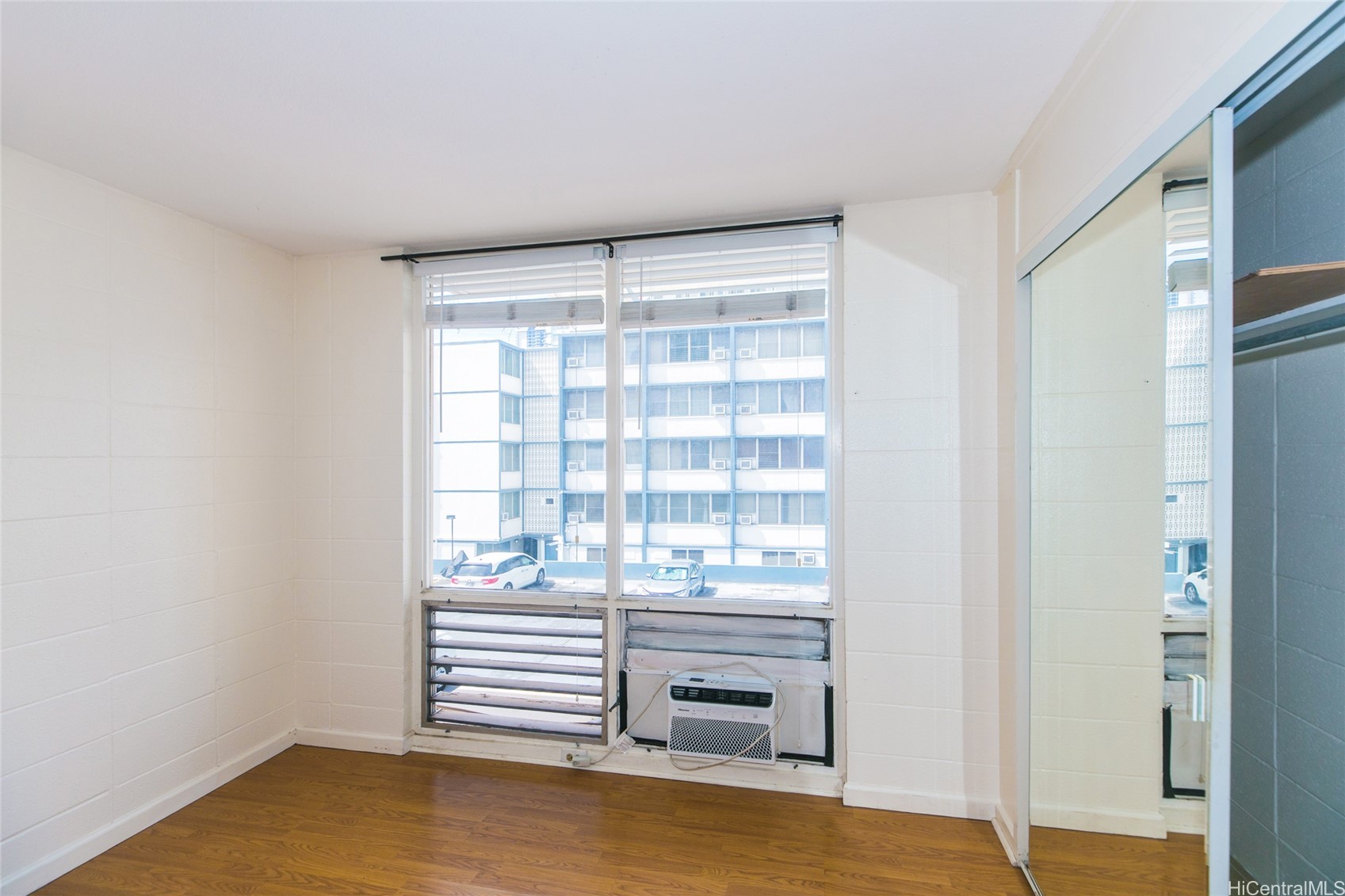 920 Kaheka Street 22