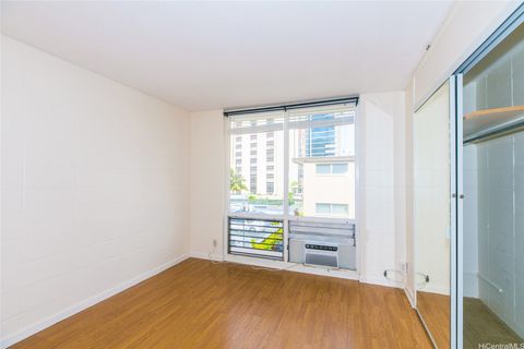 Photo of 920 Kaheka Street #22, Honolulu, HI 96814 (MLS # 202607785)