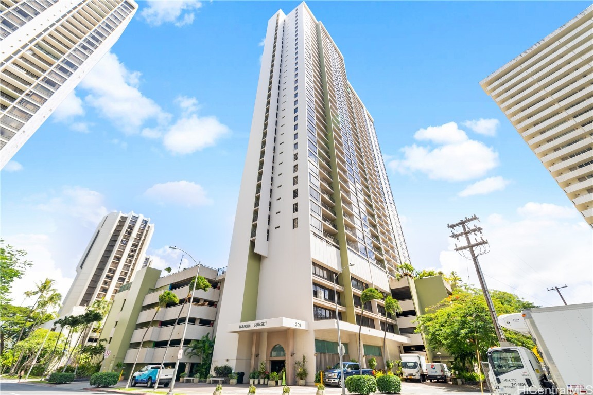 Waikiki Sunset Condominium