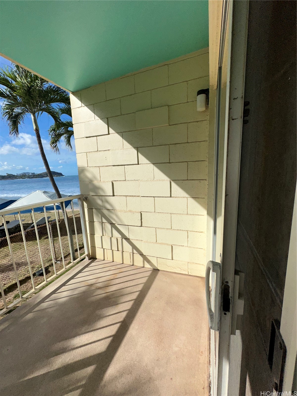 Makaha Shores Condominium