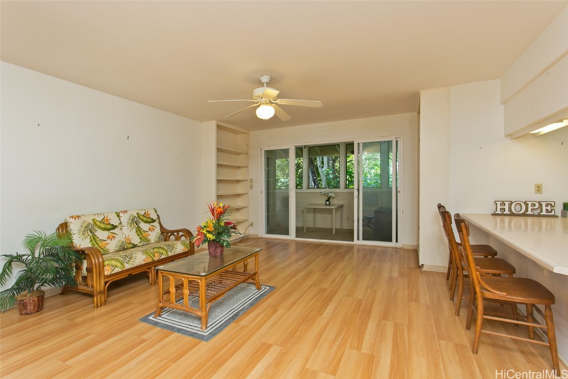 3346 E Manoa Road E