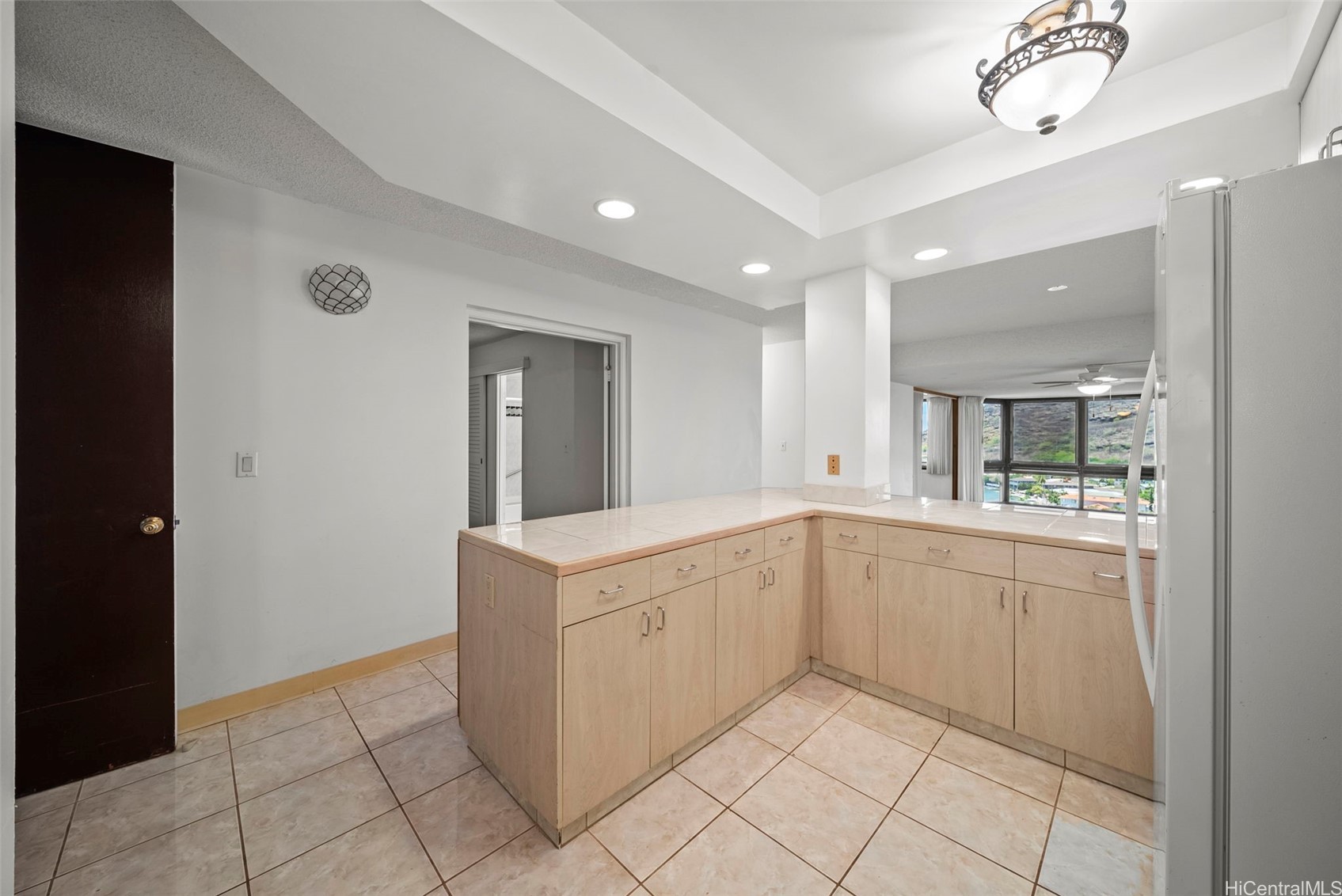 521 Hahaione Street 12J