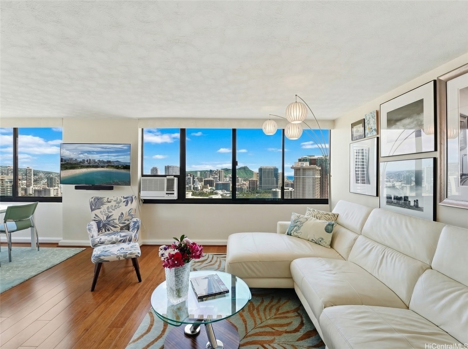 343 Hobron Street 3302